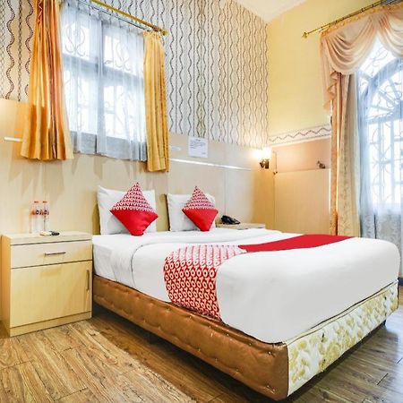 Oyo 1140 Hotel Tresya Tanjung Balai Tanjungbalai Ngoại thất bức ảnh