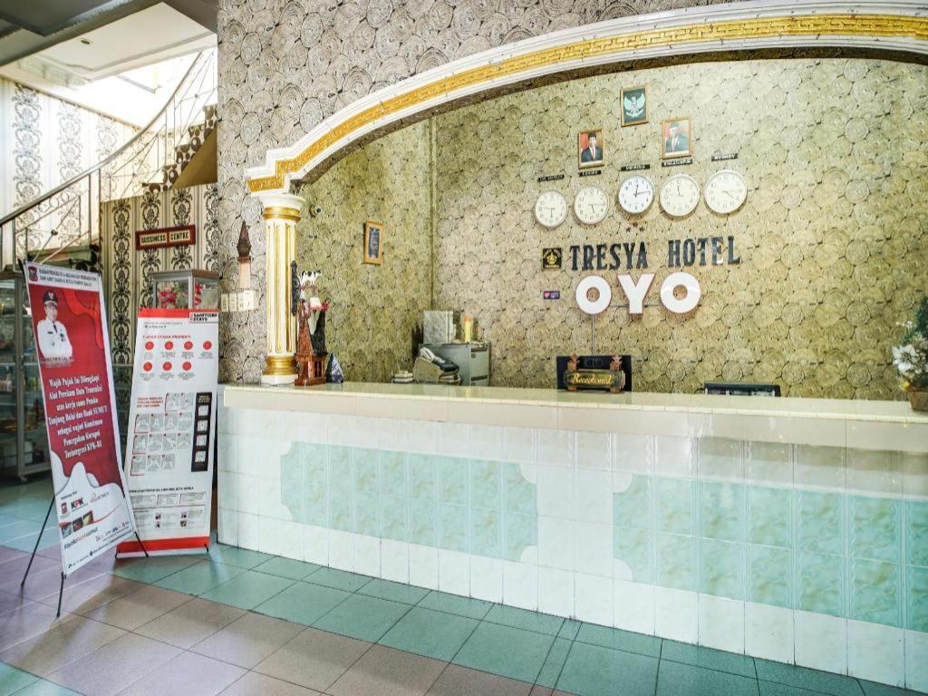 Oyo 1140 Hotel Tresya Tanjung Balai Tanjungbalai Ngoại thất bức ảnh