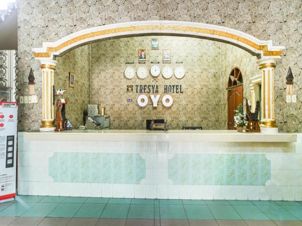 Oyo 1140 Hotel Tresya Tanjung Balai Tanjungbalai Ngoại thất bức ảnh