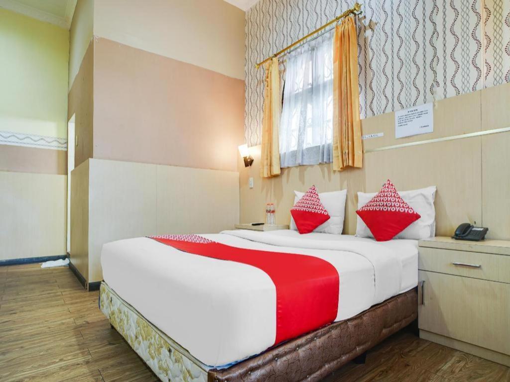 Oyo 1140 Hotel Tresya Tanjung Balai Tanjungbalai Ngoại thất bức ảnh